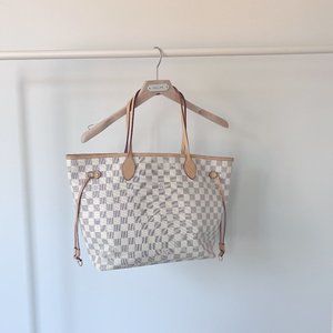 LOUIS VUITTON Damier Azur Neverfull MM In White